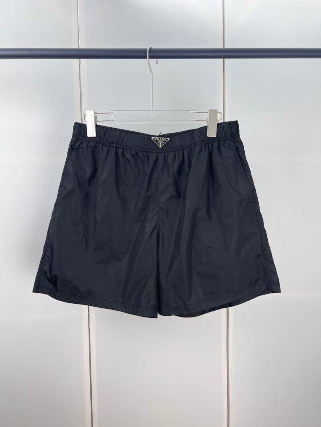 Prada普拉达腰头三角标尼龙沙滩短裤 S M L Xl