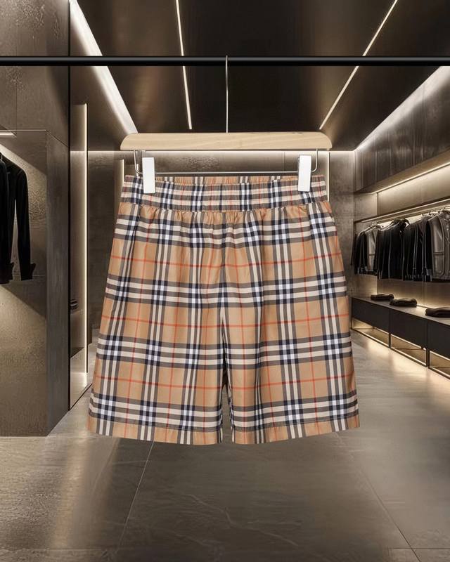 Bur 巴宝莉 Burberry爆款来袭 经典款卡其色格纹沙滩休闲五分短裤系列 2025Ss官网新款，双侧口袋，腰部松紧抽绳精美内里网状镂空工艺 高端版本，专柜