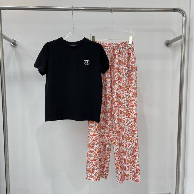 新款时尚短袖印花裤子套装，高品质放心推 经典简约 时尚减龄，舒适不挑人，大爆款，两色Smlxl
