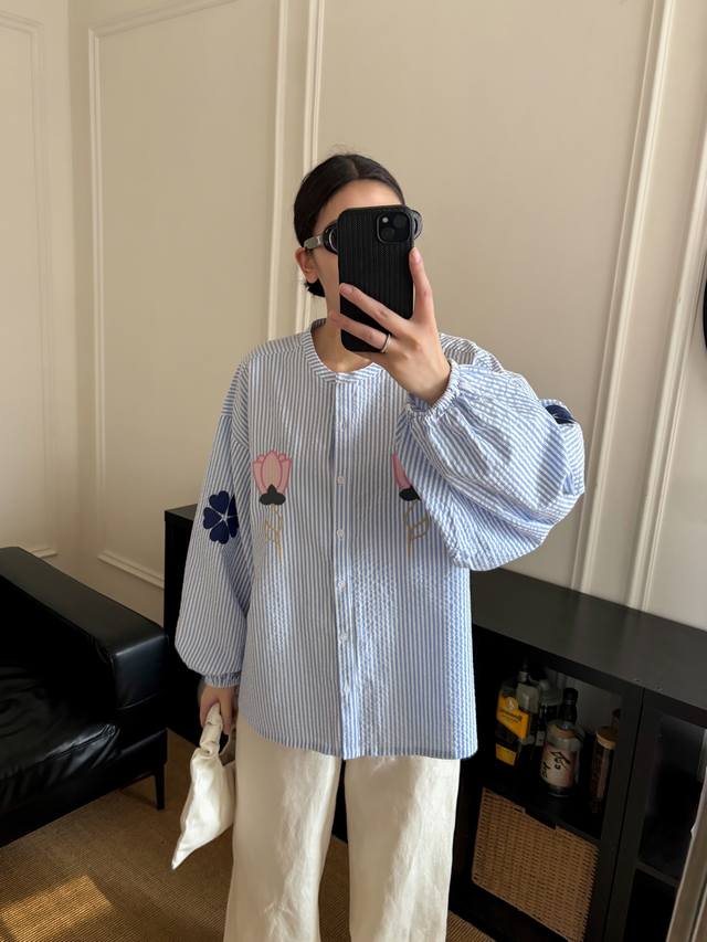 上新 新款 法式复古条纹花卉泡泡袖衬衫 Sml
