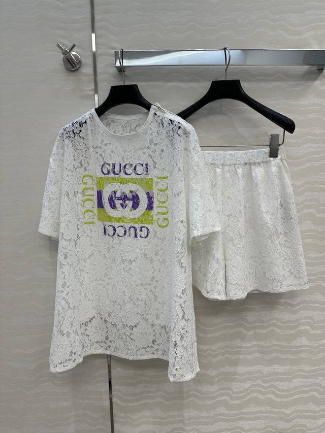 独家首发 原单品质，Gg网球少女运动风蕾丝套装！经典圆领大上衣搭配小短裤一套上身百搭又时髦，绿紫配色Logo张扬个性姿态 超级减龄叠搭神器！进口高支密度瑞士机蕾