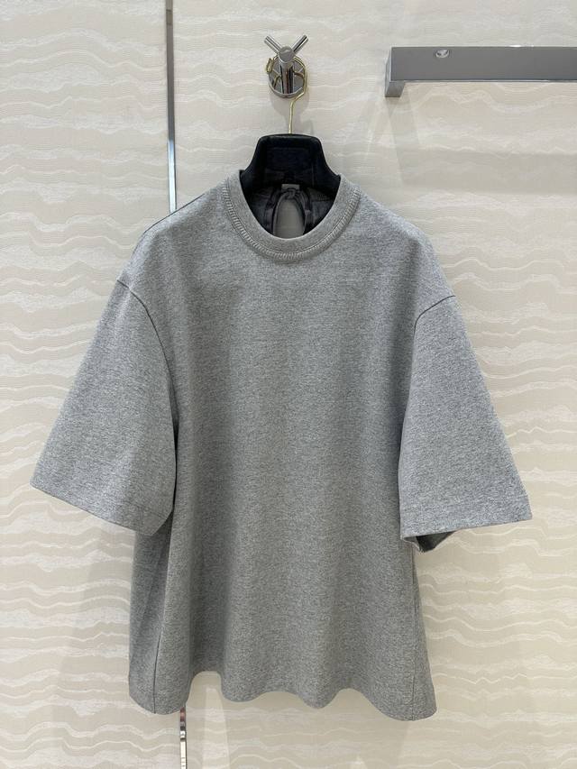 独家首发0001Fa76原单品质，Gv长期主义！高智感穿搭！纸片人穿搭高级纯棉T。进口60支匹马棉！超级显瘦神器！落肩宽松版型，宽罗纹圆领极简叠搭单品！白富美必