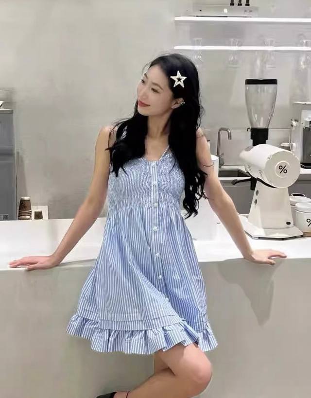 连衣裙 新款夏季条纹公主裙吊带小清新花边蓝色纯欲减龄裙子清纯百搭 面料：棉混纺 Sm Lxl S码胸围64腰围66裙长79 每个码胸围平铺腰围相差4厘米，衣长肩