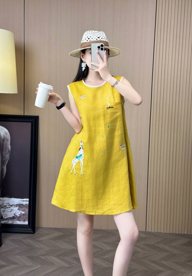 连衣裙 2670夏装 新款 爆款推荐 原创设计师款 重工刺绣连衣裙 百分百棉麻 质感超级好 年轻百搭款式 单层设计 透气性强 超级推荐款 店里主推款式 颜色:绿