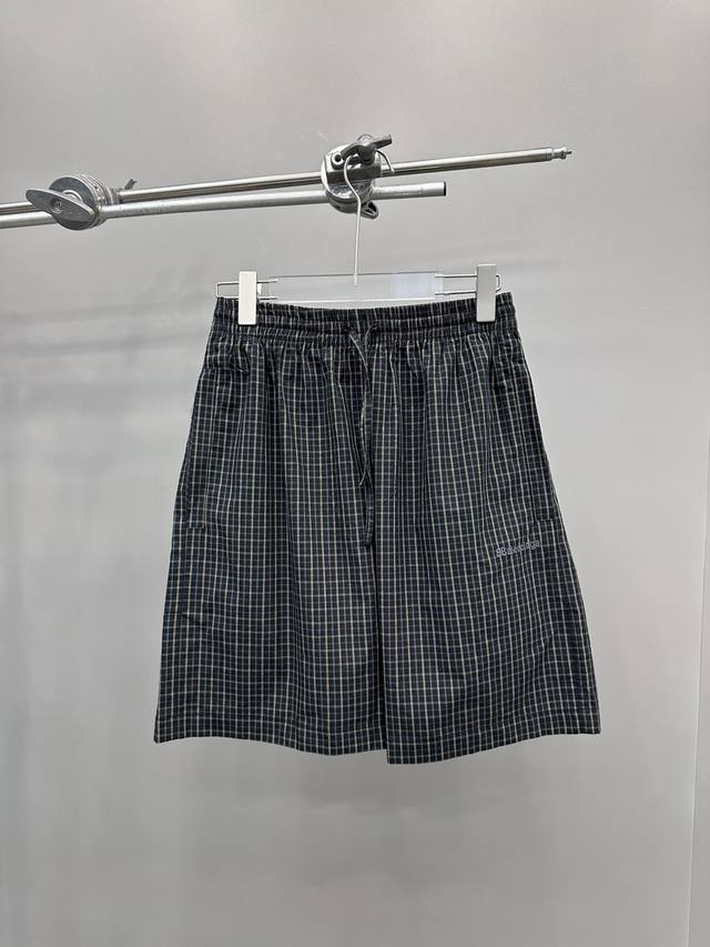 巴黎 ｜ 新款格子短裤，经典刺绣标，最新原版格子面料，100%棉，男女同款，尺码Sml