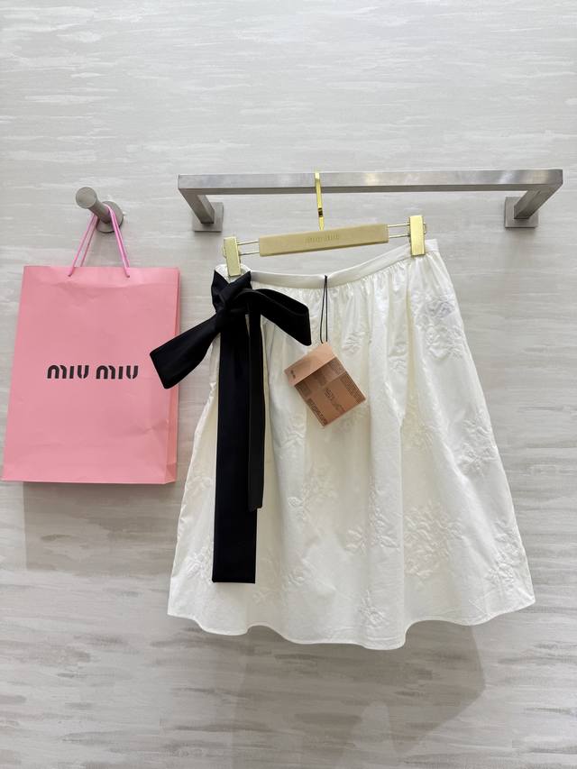 Miumi2秀款 蝴蝶结绑带绣花半裙 高品质定制 现货首发Size：S M L