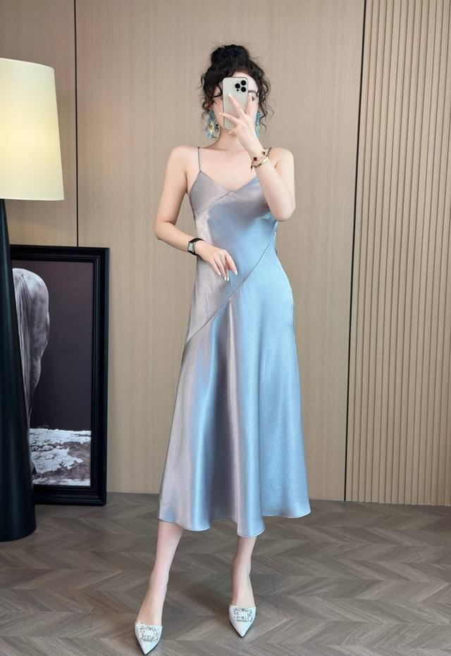 超级大爆款上新，缎面吊带裙，清晰凉爽，秀出女性的风采，3色，S-Xl4个码