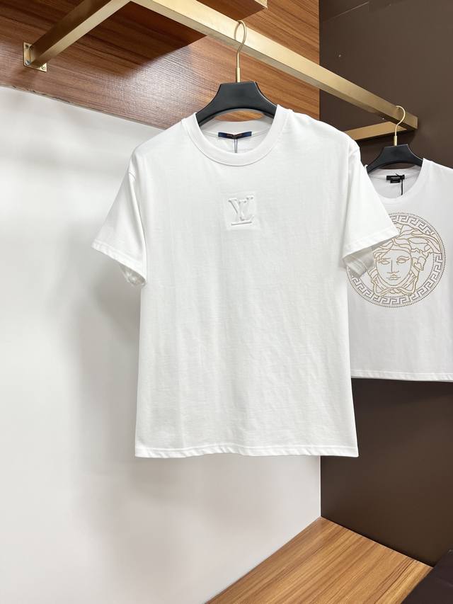 Lv 25春夏新品品牌字母徽标标识短袖T恤，Db定制80支双股丝光棉面料；黑色 白色 尺码S-Xl Over Size，报单请报身高体重