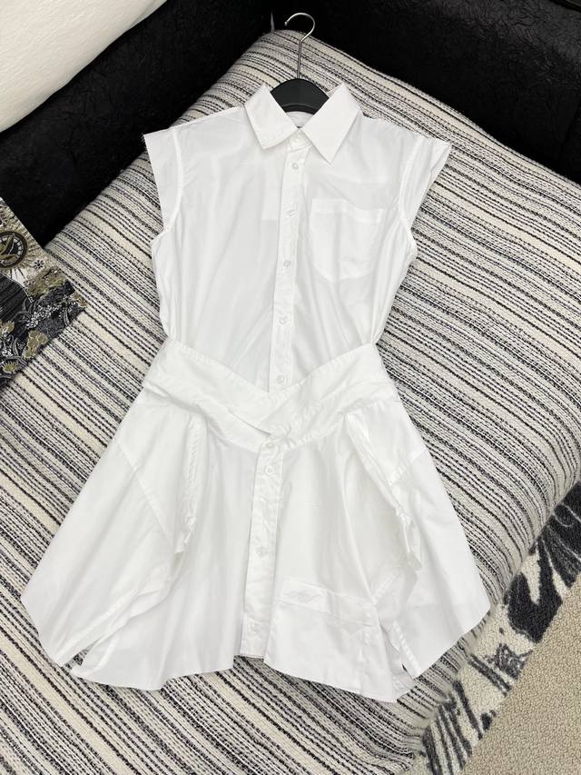 爆款现货 原单品质 Alex*｜25新品系列错层收腰衬衫连衣裙 最美的气质女神装！不规则纽扣褶皱下摆，包容性极好！满满的甜美淑女气息，高定精裁，原版复刻，栩栩如