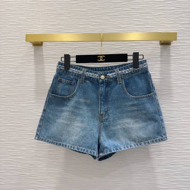 Chane*2025Ss新款牛仔系列 高颜值 一系列出品 百搭无烦恼 就是很干净的感觉 人手必备 真的很赞！ 手感很舒服的洗水牛仔棉 做旧酵洗造型 Sml S腰