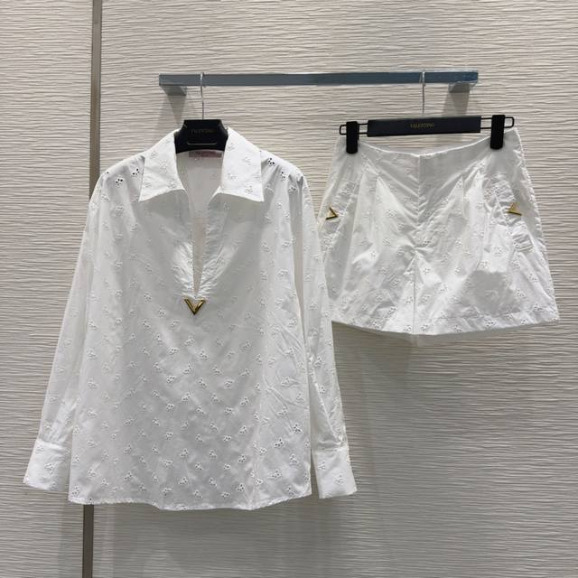 Valentin* 2025Ss新款 一眼爱上的轻奢高定 套装出品 非常高级的进口高密度蝴蝶水溶花质地 仔细看细节 上身非常酷 干净有品 提气质~~完全按照高定