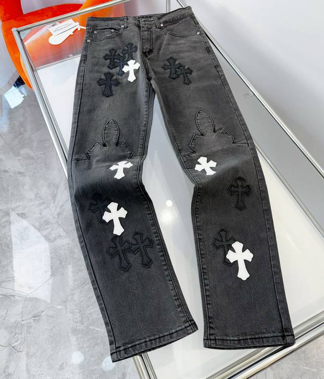 Chroe Hets Ch克罗心New火焰水洗灰贴皮牛仔裤 天花板级牛仔裤 专柜一条难求 关于藏银这是一个绝顶奢华的时尚品牌也可以被称之为高街的贵族 一直都是一