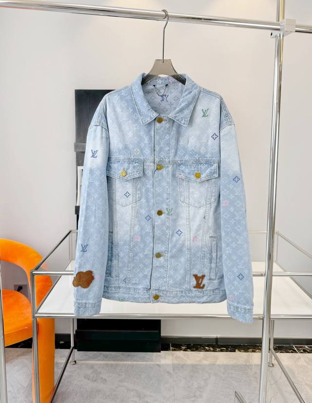 Loui** Vuitton 路易威登 Ss新款联名Lvtyler提花刺绣牛仔外套 超时髦新款丹宁牛仔 精密定位彩色刺绣 非常用心的一款 酵洗个性色调 +撞布M