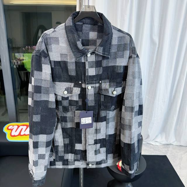 外套款号：D220 Louis Vuitton & 路易威登 24Ss Pharrell Williams X Lv 25Ss Damien马赛克菲董联名秋冬牛