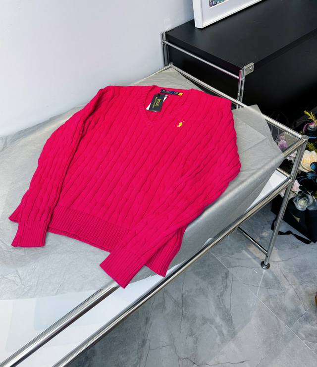款号：L04 红色 Ralph Lauren 拉夫劳伦Rl胸前经典战马Logo刺绣绞花纹麻花纽绳V领针织毛衣 男女同款 9色 颜色：米色 藏青 黑色 小鸡黄 天