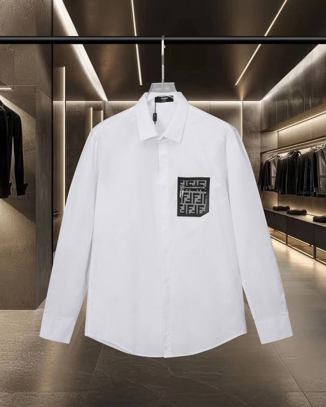 Fendi 芬迪 爆款来袭 胸前口袋徽章Logo长袖衬衫 2025Ss官网新款长袖 衬衫 衬衣 高端版本，专柜定制面料 透气舒适度高，精工制作，细节处理完美无可