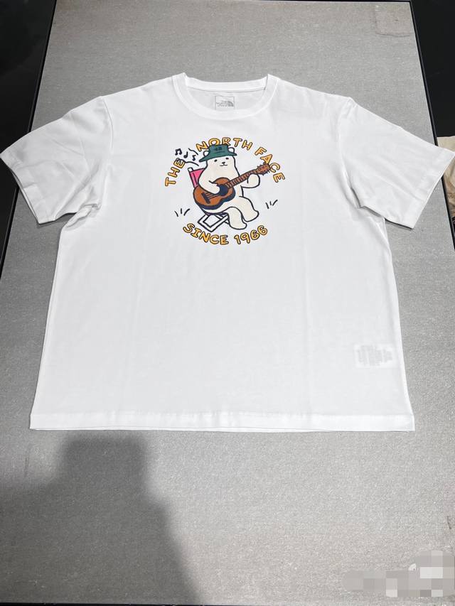 297#The North Face北面高品质短袖，260克双纱面料，现货可报，宽松版型，最大穿到220斤都行，码数Mlxlxxl，颜色：黑色，白色