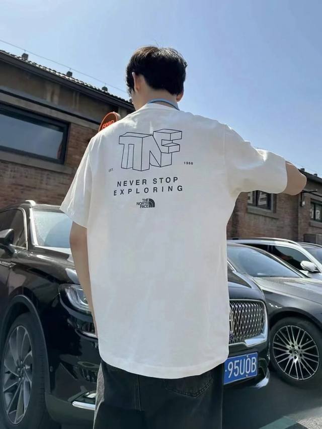 269款The North Face北面高品质短袖，260克双纱面料，现货可报，宽松版型，最大穿到220斤都行，码数Mlxlxxl，颜色：白色，黑色