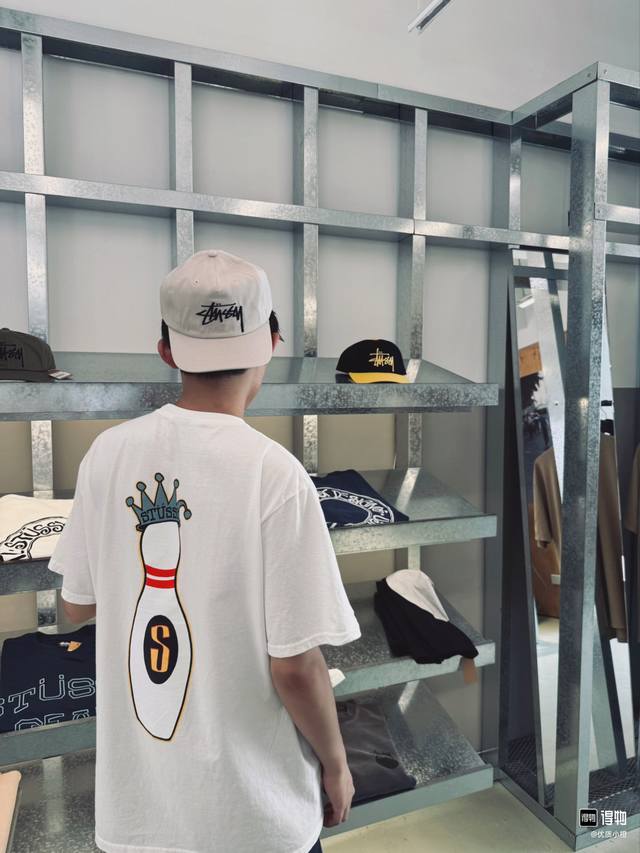 1180款Stussy Kingpin Tee Pigment Dyed 保龄球印花圆领短袖T恤 男女同款 码数Mlxlxxl 黑色白色藏青色