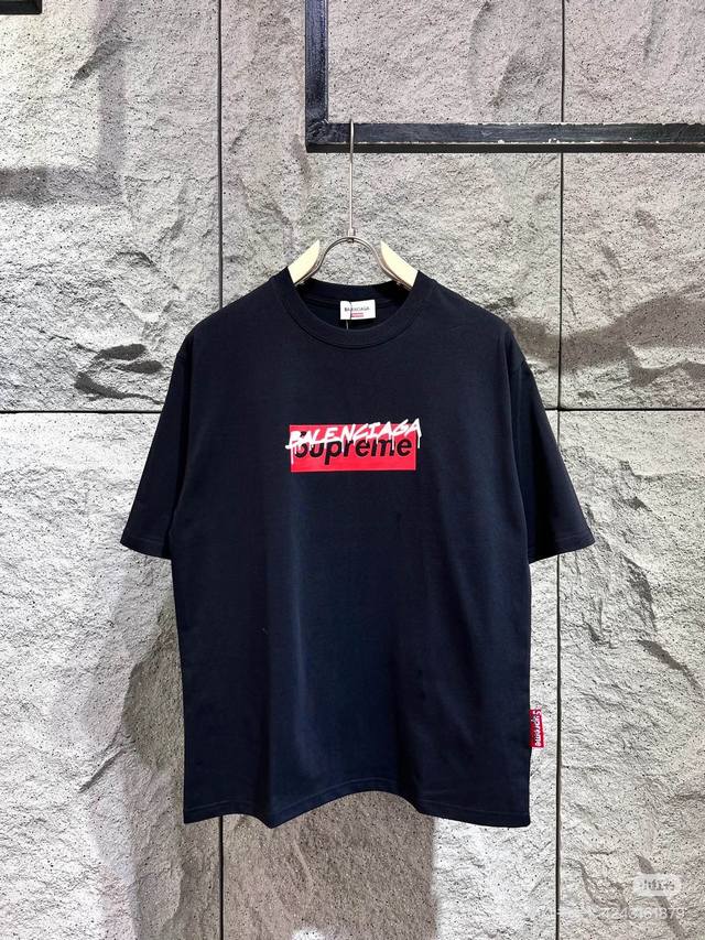 801款Supreme联名巴黎印花短袖T恤男女同款 码数Smlxl 黑色白色