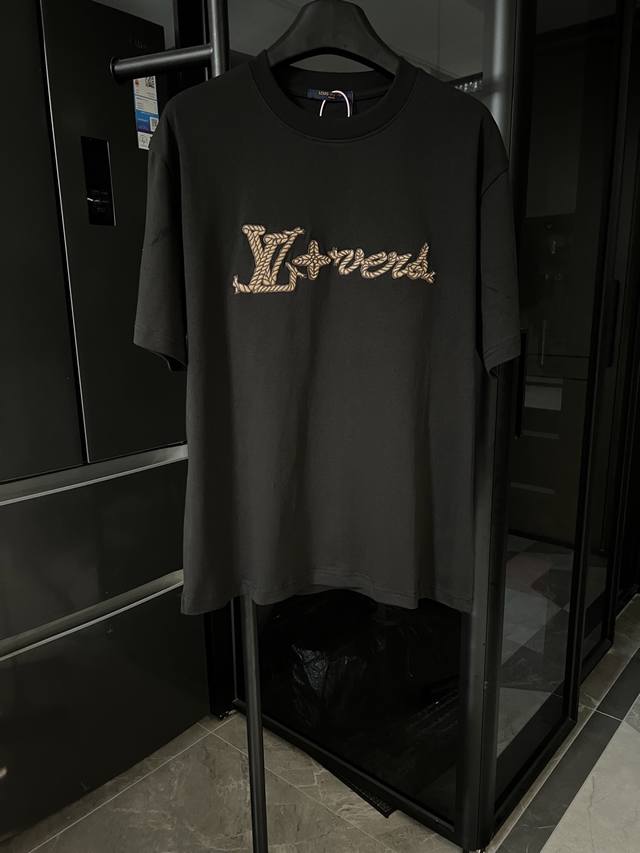 隔天 Louis Vuitton 路易威登 25Ss 驴家麻绳刺绣短袖 黑 重磅克重260G纯棉双纱面料 螺纹定织定染通肩拉条工艺增加衣物清洗寿命 触感舒适 品