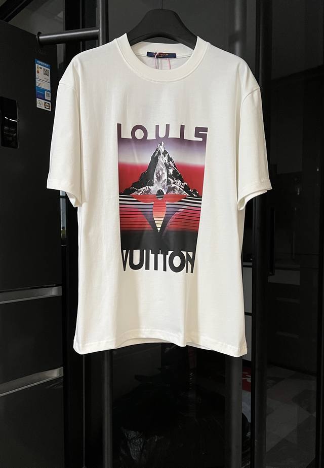 隔天 Louis Vuitton 路易威登 25Ss 驴家雪山高山霓虹短袖 白 重磅克重260G纯棉双纱面料 螺纹定织定染通肩拉条工艺增加衣物清洗寿命 触感舒适