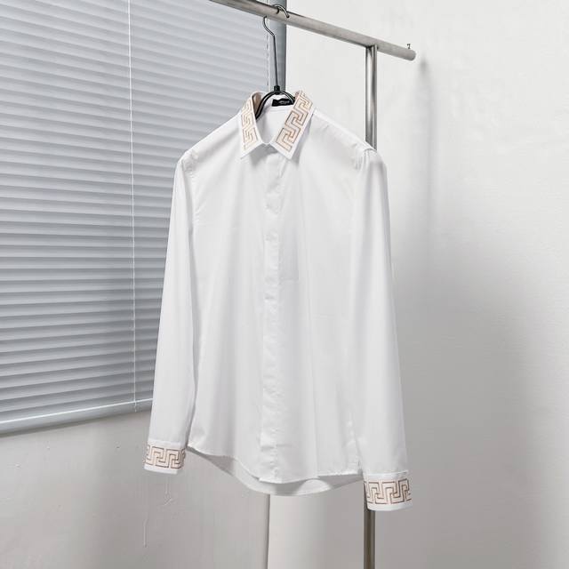 Vers* 范思哲 金线回型迷宫刺绣衬衫 码数：M-3Xl 颜色：黑 白