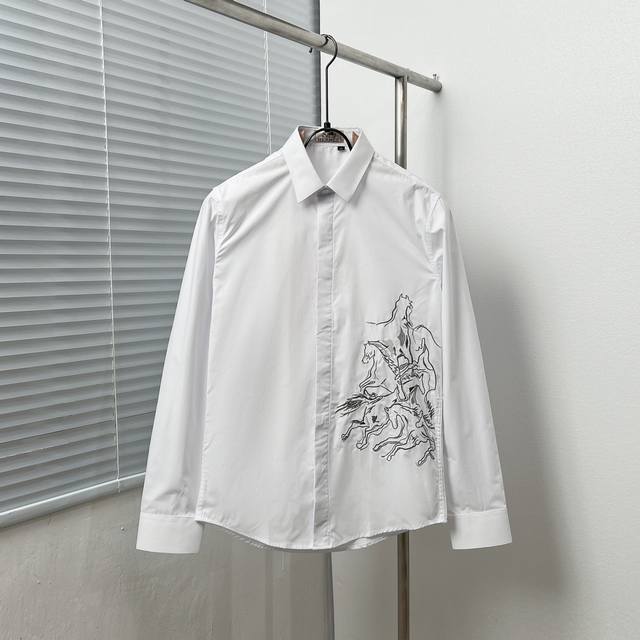 Herme* 爱马* 腰间骏马刺绣衬衫 码数：M-3Xl 颜色：黑 白