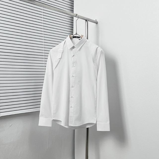 Alexander Mcquee* 亚历山大 麦昆 黑白过肩飘带设计衬衫 码数：M-3Xl 颜色：黑 白