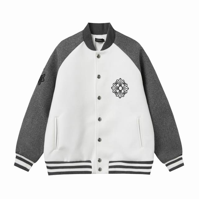 款号A111 Ch克罗心 Ss走秀款棒球服外套夹克 订购原版开模 历时一个月终于出货了，简直太爱了 上身真的超级帅。抖音某博主讲今年克罗心 新出的会成为未来的趋