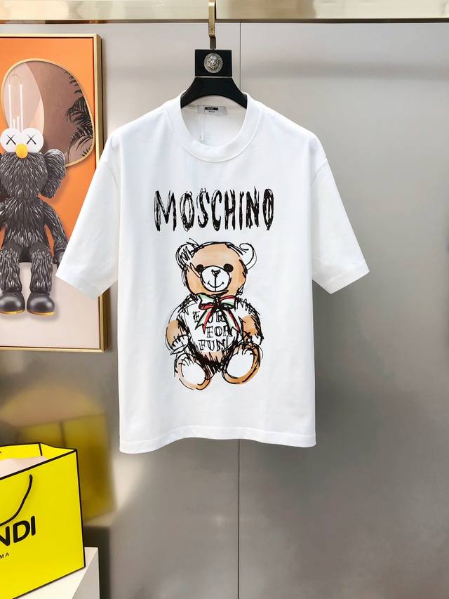 M*Schino 莫斯奇诺2025春夏新款原单男士圆领短袖T恤 专柜同步售卖 高端品质 高版本 Os版型阔版 爆款印胶印花字母Logo图案设计 定制进口双股10