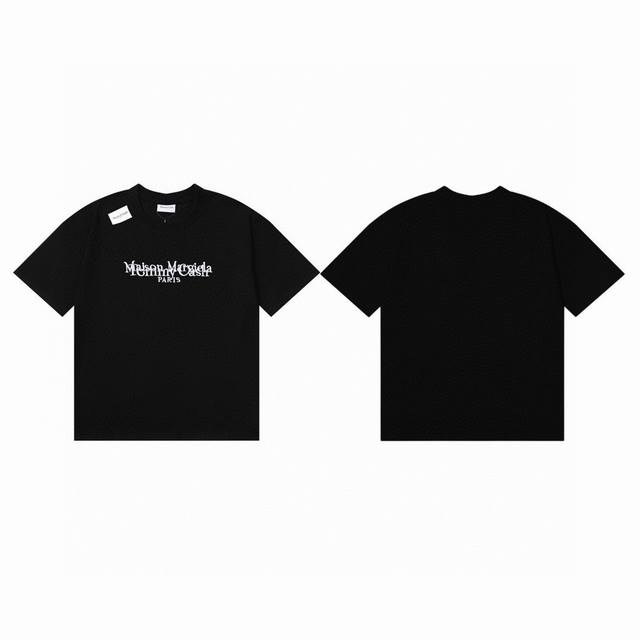 Maison Margiela Mm6 X Tommy Cash 马吉拉联名款经典商标外漏绣花Logo字母情侣圆领短袖T恤 Color：黑色 Size：S M