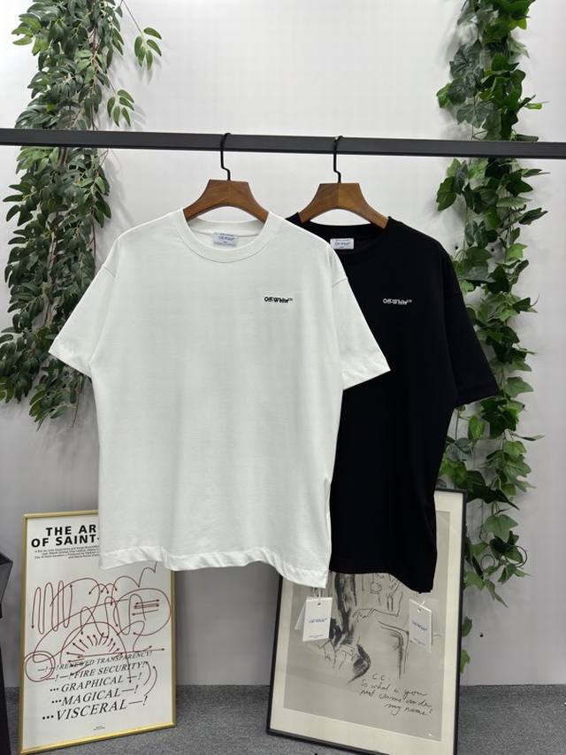 Ss春夏新款 品牌：Off-White 刺绣不规则箭头款短袖T恤！ 颜色：黑色 白色 尺码：Xs-S-M-L 男女同款 面料：采用定制260克32织纯棉双纱面料
