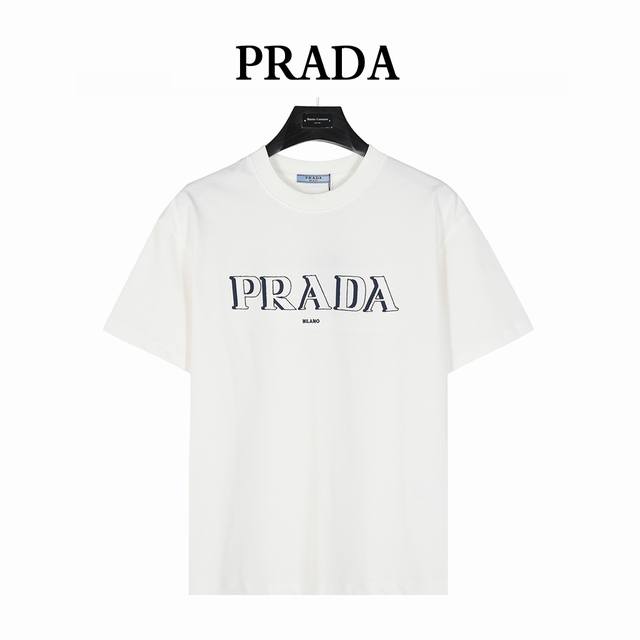 Prada 普拉达 25Ss 3D重影字母刺绣短袖T恤 经典胸前3D重影字母Logo泼墨立体刺绣。 260G棉质布料40支双纱面料，无蚀尘毛艺工处布理面，纺织密