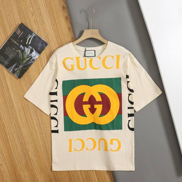 顶级版本 Gucci 古驰 渐变字母Logo短袖T恤，采用立体双G图标，渐变印花工艺，区别于普通的印花图标 ，官网同步，专柜纯棉面料！贴肤舒适，耐看又好穿，经典