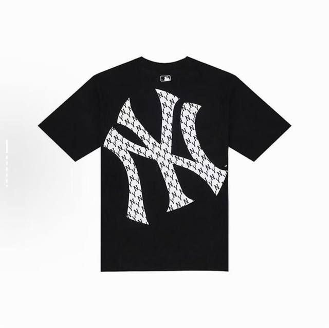 款号619 #爆单预警！Mlb经典款T恤来啦～ 黑白两色永不出错，胸前小标+后背大Logo设计，Ny字母刺绣超精致，密密麻麻的字母细节拉满，高级感直接拿捏！ 纯