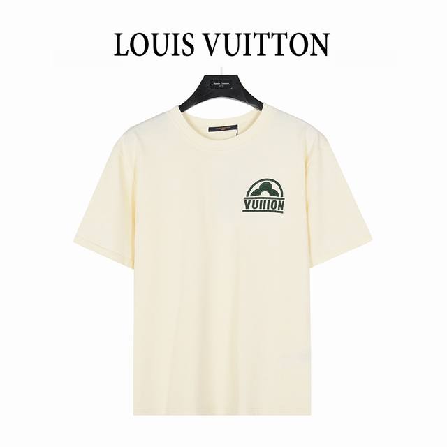 Louis Vuitton 路易威登 扇型四叶草Logo刺绣短袖T恤 采用32支双纱精梳平纹270G 面料订染颜色 后整蚀毛后 对照原版做丝滑超柔处理 布面肌理