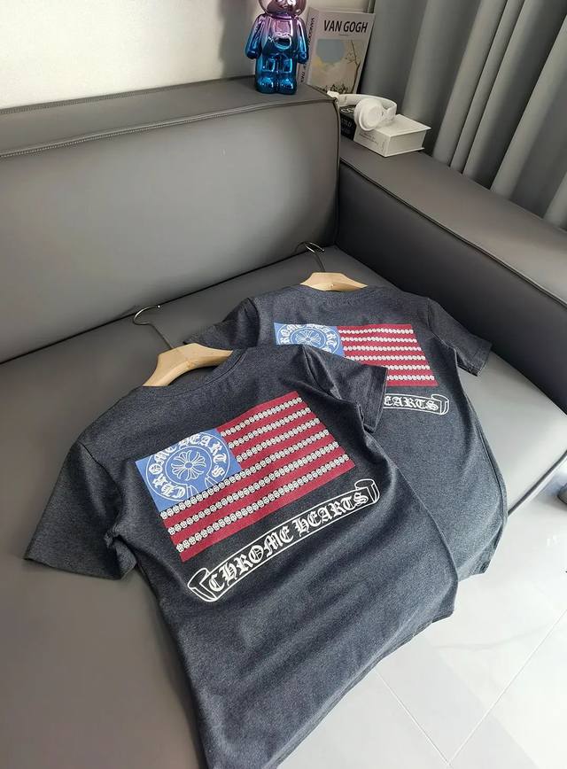 Chromeheart克罗心25Ss新款V领修身短袖T恤 ，专注品质 随意对比 颜色:深灰色 尺码：S M L