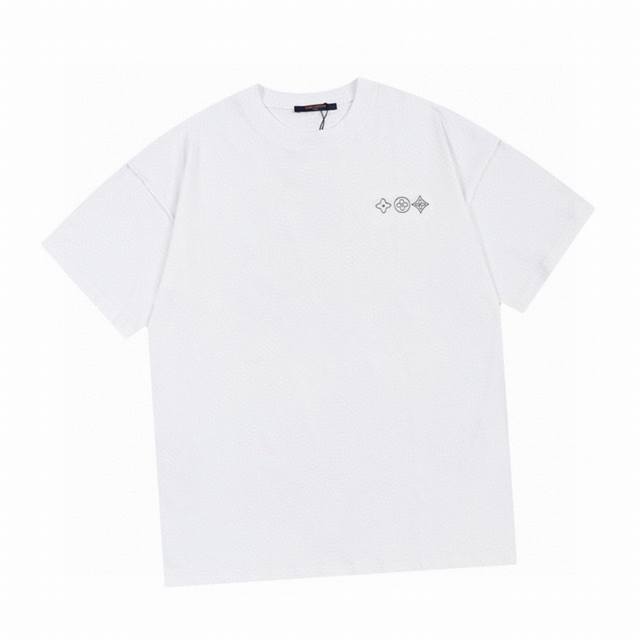 路易威登 Louis Vuitton 夏季新款 经典腰果花刺绣圆领短袖T恤 面料舒适亲肤无异感，定制定染面料，纺织密度高，垂感佳，不易变形，厚织感加上紧密纺纱工