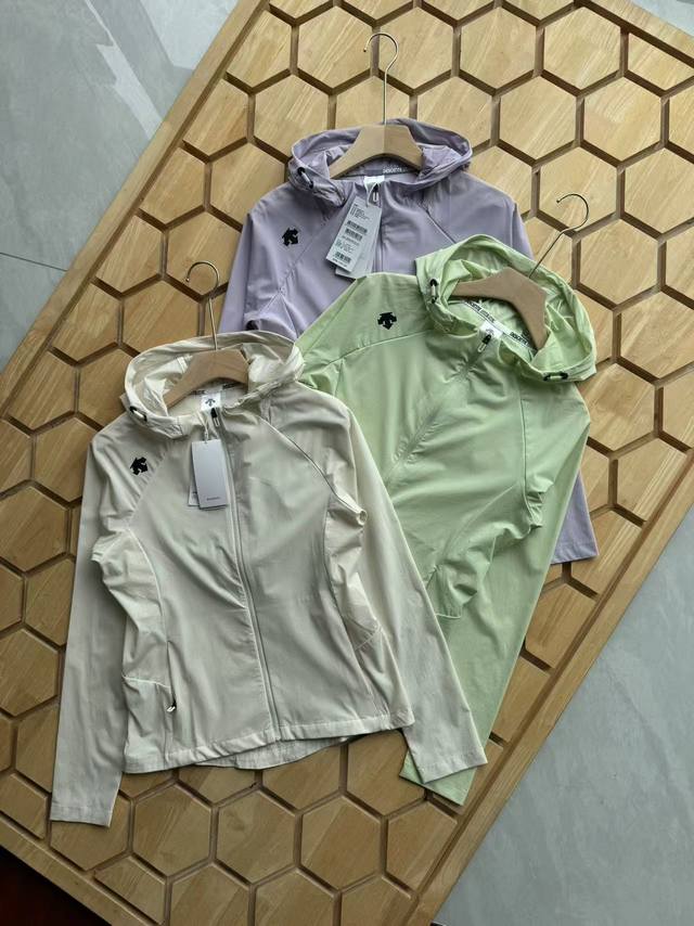 顶级原单货 Descente 迪桑特训练系列，女士运动上衣Upf70防晒衣防晒服，清凉夏日出行，呵护你的肌肤 不在被紫外线照射而烦忧，超轻量化材料，四面回弹，各