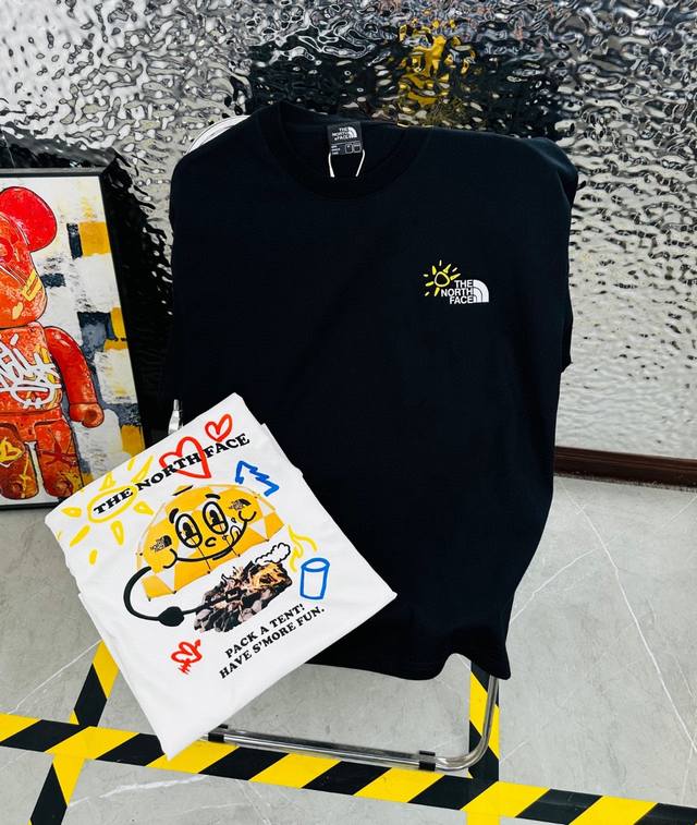高版本带芯片 The North Face 北面25夏季新款印花休闲宽松情侣款 短袖T恤 细节:版本一比一复刻，吊牌 领标 水洗。带Nfc芯片识别 面料：采用4