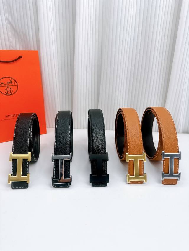原单品质，HermèS 爱马仕经典H扣真皮皮带，爱马仕H银扣棕带 银扣黑带 金扣棕带 金扣黑带 黑扣黑带男士皮带，配全套专柜包装发票打孔器。这款H头金属经典的款