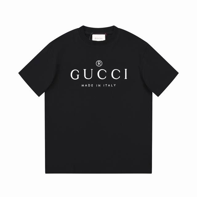 8850# 古驰 Gu经典字母印花，Gucci古驰2025春夏最新短袖！！ 专柜最新款！ 官网上新！！ 专柜同步高品质高版本 超级标志性彩色品牌Logo印花图案