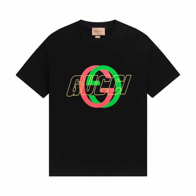 8842# Gucci新品！2025早春系列高克重短袖 选用客供定制针织100%纯棉面打造,面料手感细腻，厚实有质感的纯棉布 高密度的机织工艺，如棉絮般柔紧致舒