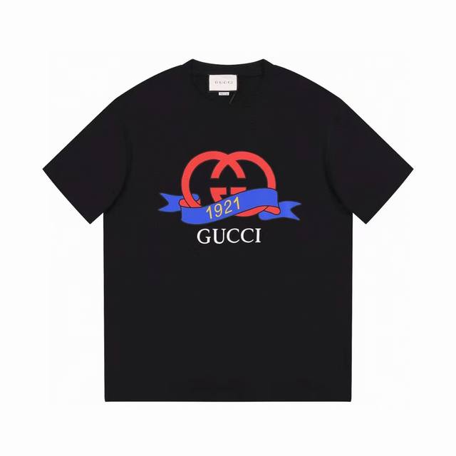 8827# Gucci 古驰春夏新款圆领衫现货，G家爆款大双G1921印花工艺 精准定位 ，官网同步，32支精梳纯棉面料240G 左右 手感超好 时尚百搭 男女