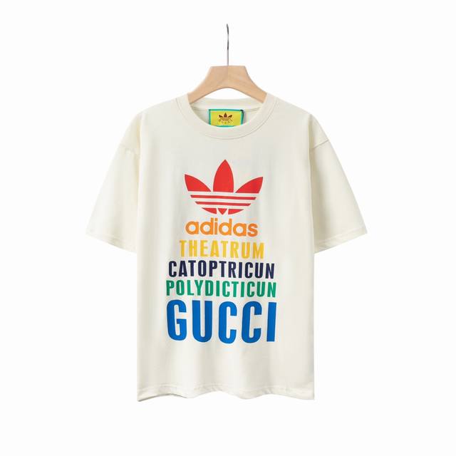 8823# 古驰联名 Gucci联名彩色印花Logo男女同款纯棉圆领T恤 原版面料 官方同款 定制2 克同缸染面料 手感非常舒服 春夏最新砖柜同步 Os落肩版型