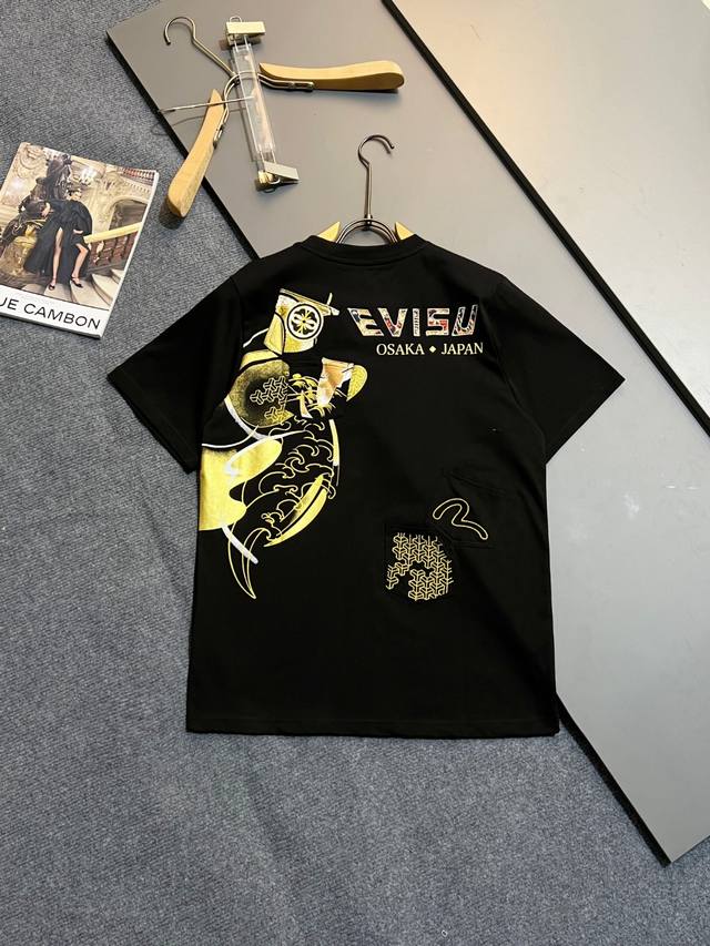 Evisu Ss 多口袋烫金字母印花休闲圆领短袖T恤 男款 可穿到210斤 工艺：金线贴布印花 码数：S-2Xl码 颜色：杏-黑