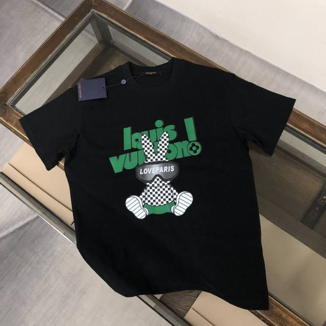 6679# Louis Vuitton Lv 路易威登 25Ss夏季新款圆领短袖T恤！270克重磅高端纯棉面料，手感质感都极完美！修身裁剪设计干净利落！时尚又好