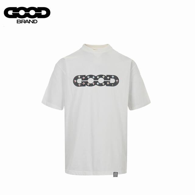 Goodbrand 25Ss 进口厚胶Logo烫钻短袖T恤 采用订色订染毛圈纯棉衣面，250G双股双纱，手感舒适 进口针织针梳棉进行制作，搭配320G1*1螺纹