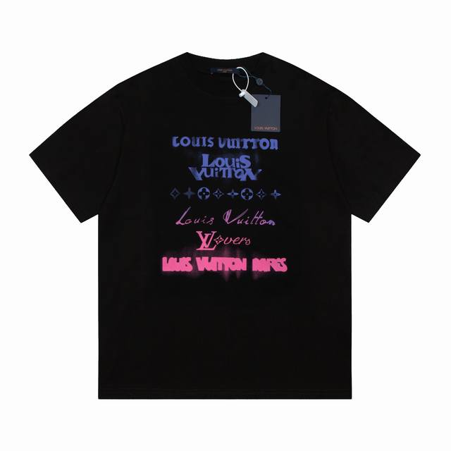 6650# 高品质 Lv 路易威登 Top Logo字母短袖，对色定染面料，超精细平网印花工艺，对位定点印花，采用细致纱网材质做网板，定染纯棉面料，更加体现图案
